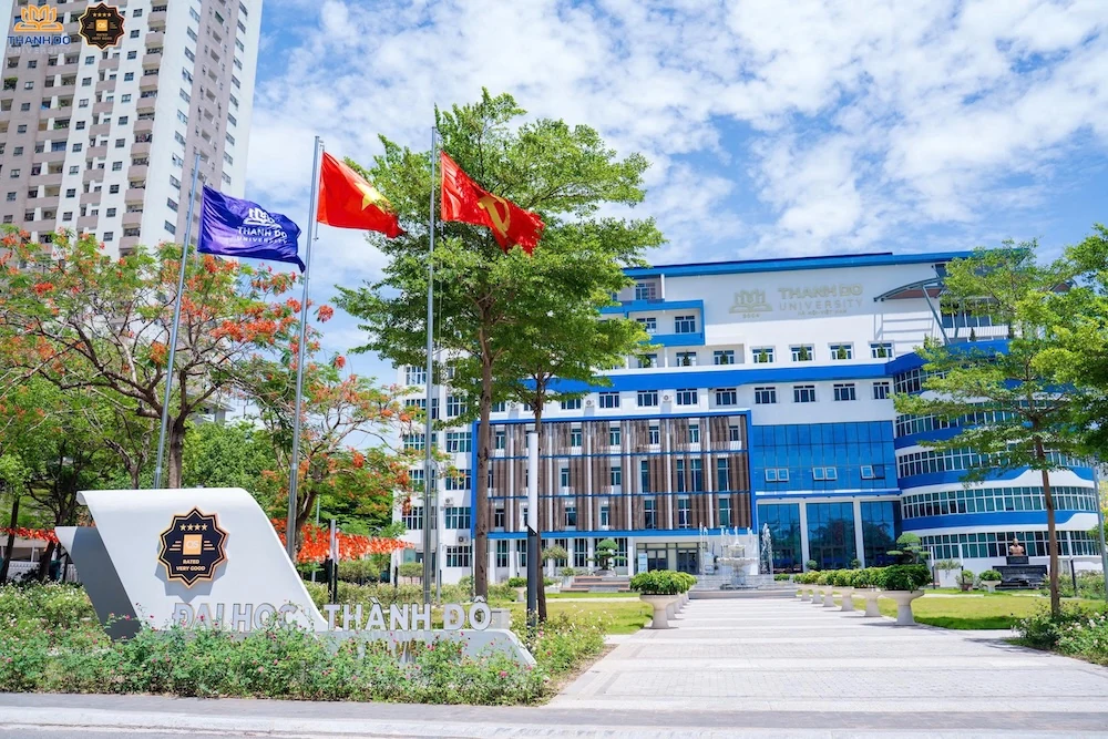 Thanh Do University logo